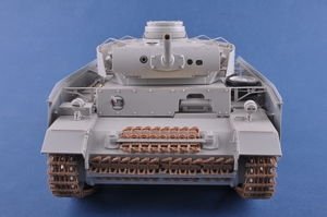 Heller 30321 Pz.Kpfw.III Ausf.J (5cm KwK 38 L/42), Ausf.J (5cm KwK 39 L/60), Ausf.L, Ausf.M 1/16  – image 4
