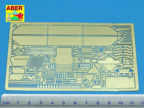 Aber 35112 Sd.Kfz. 138/2 Hetzer version précoce et moyenne (DRA) (1/35)  – image 2