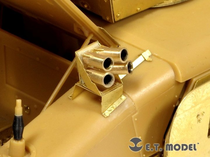 ET Modèle E35-077 Lance-fumigènes US ARMY M1114 HUMVEE (Pour kit BRONCO) (1/35) – immagine 3