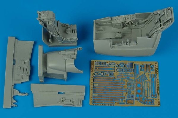 Maquette de cockpit Aires 2114 BAE Lightning F.6 au 1/32 Trumpeter