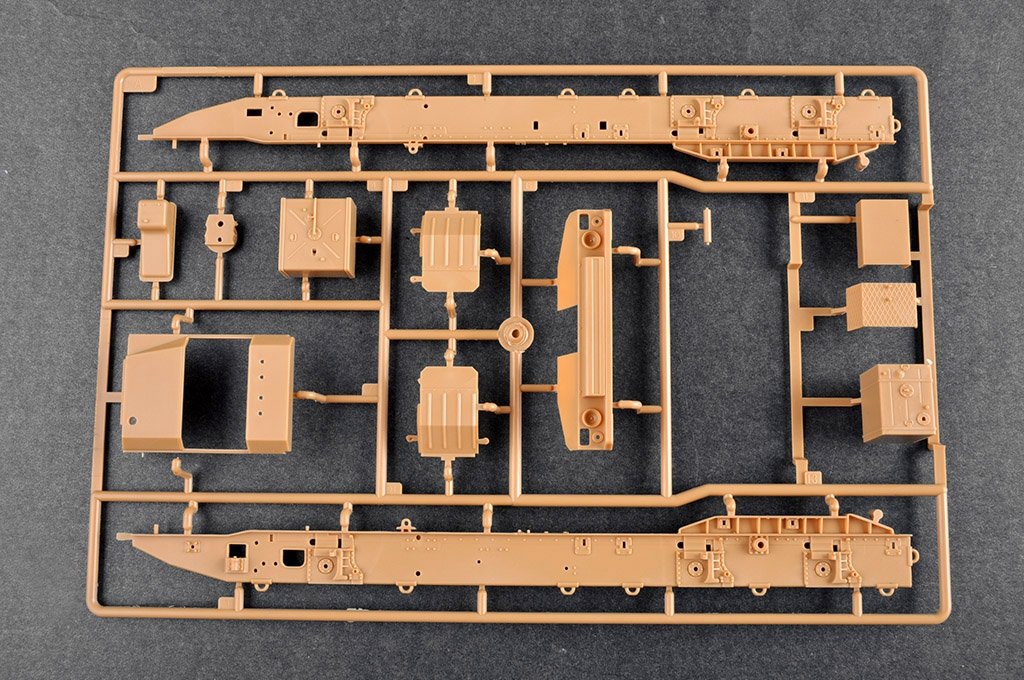 Trumpeter 01086 BAZ-6403 avec remorque ChMZAP-9990-071, échelle 1/35 – image 12
