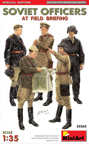 MiniArt 35365 OFFICIERS SOVIETIQUES AU BRIEFING SUR LE TERRAIN. ÉDITION SPÉCIALE 1/35