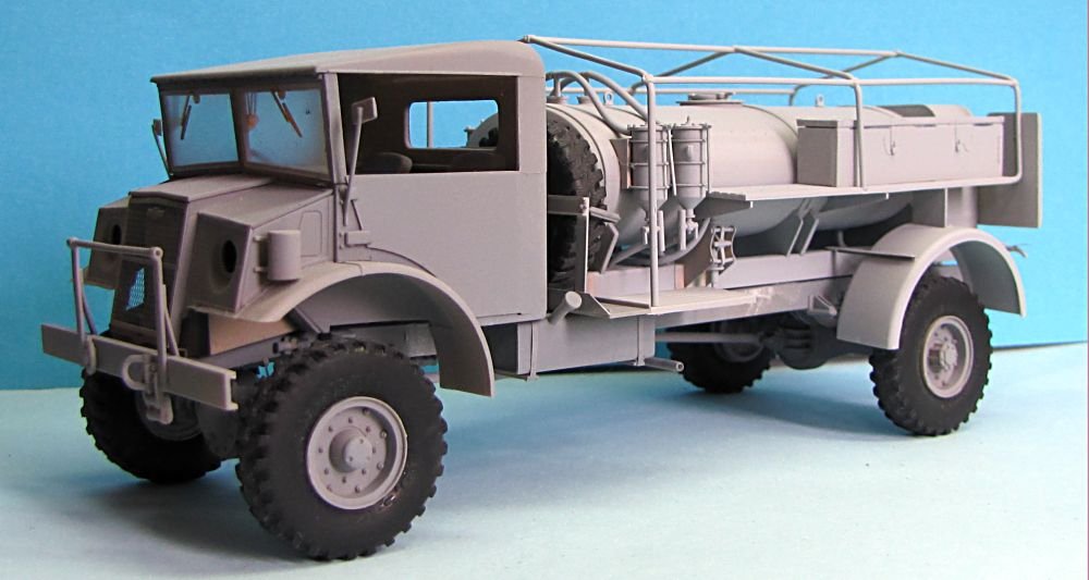 Mirror Models 35165 CMP CHEVROLET C60L CAMION-EAU (1/35) – image 2