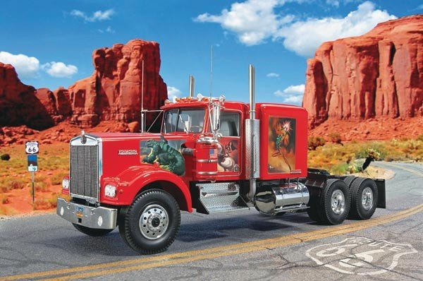 Revell 07497 Kenworth W-900 (1/25)