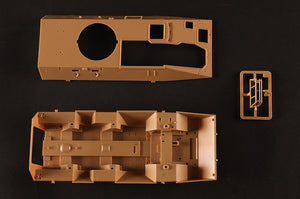 Hobby Boss 84573 LAV300 Canon Cockerill 90 mm 1/35 – Bild 6