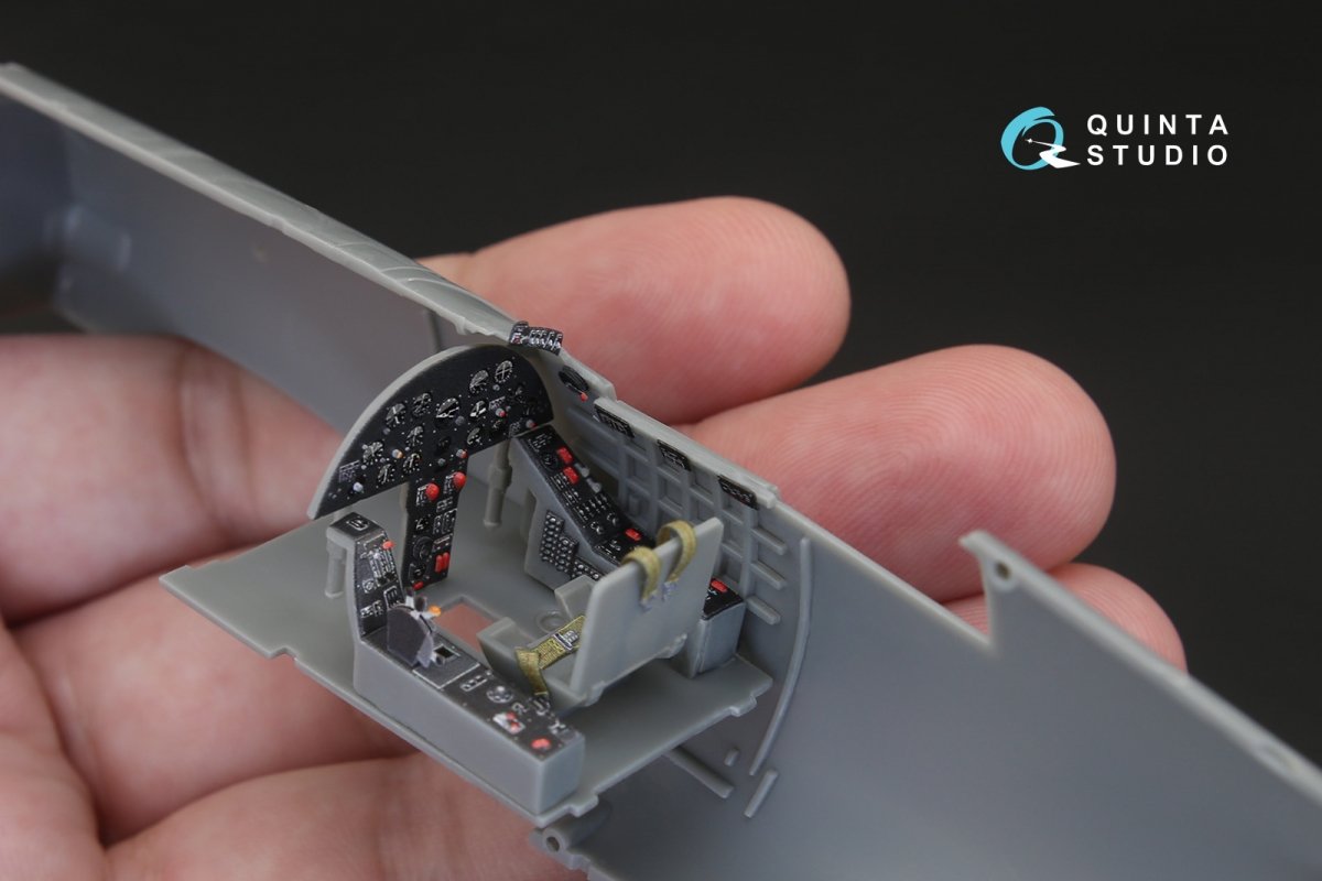 Intérieur imprimé en 3D et coloré sur papier décalcomanie Quinta Studio QD48109 F4U-4 (pour kit HobbyBoss) 1/48  – immagine 6