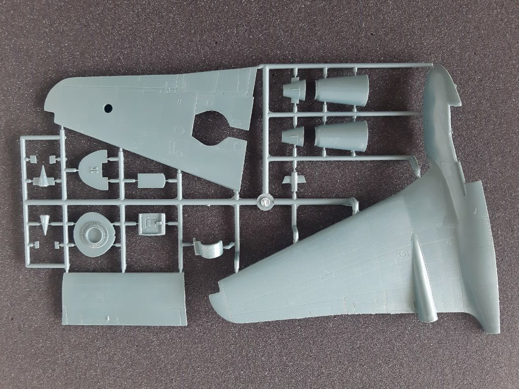 Infinity Models INF3203 DH-100 VAMPIRE F MK.3 1/32 – immagine 5