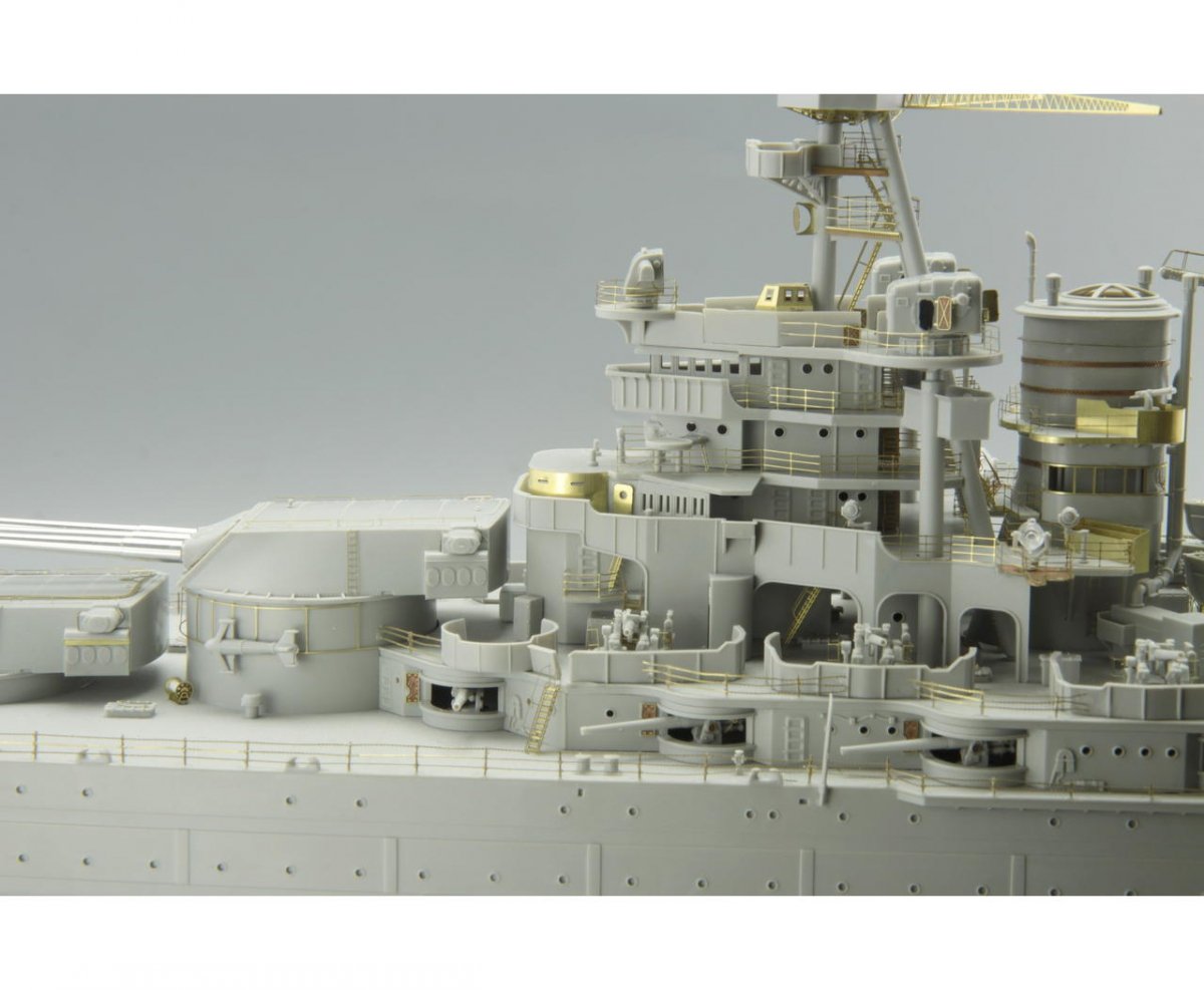 Eduard 53112 USS Arizona partie 6 - superstructure TRUMPETER 1/200 – image 3