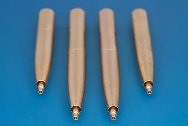Canons Hispano RB modèle 32AB11 de 4 x 20 mm. Ces canons étaient utilisés sur le Spitfire « escadron E » au 1/32.