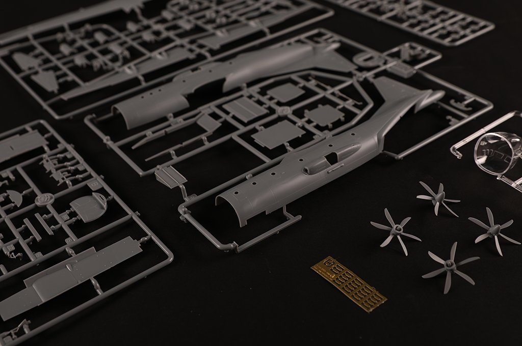 Hobby Boss 83906 Y-9 chinois 1/144 – image 10