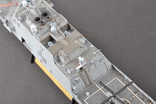 Trumpeter 04553 USS Fort Worth LCS-3 1/350 – image 6