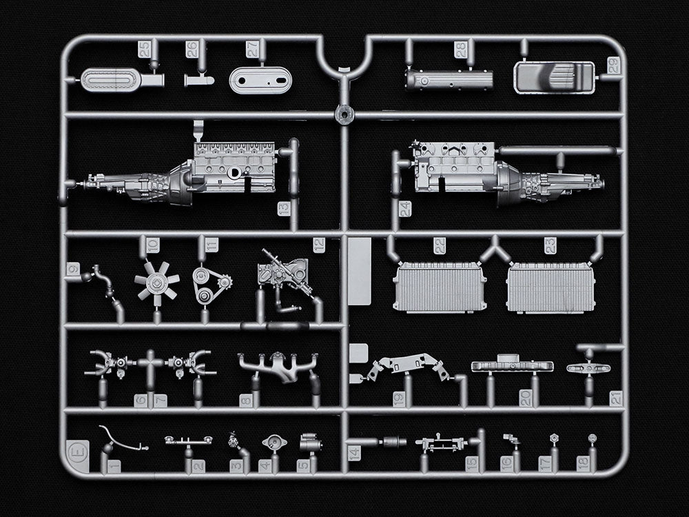 Tamiya 24367 Nissan Fairlady 240Z Street-Custom 1/24 – immagine 16