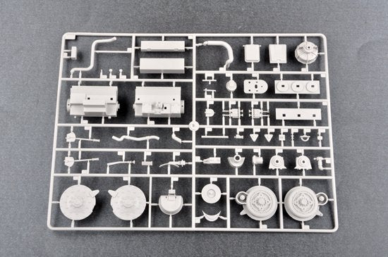 Trumpeter 00922 Allemand Pz.Beob.Selon IV Ausf.J Medium Tank 1/16 – image 16
