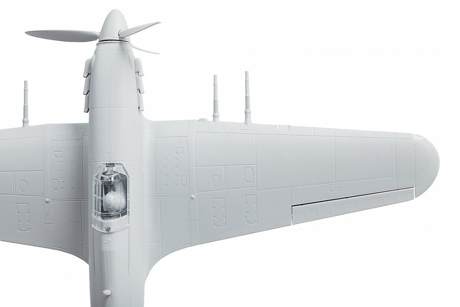 Zvezda 7322 Chasseur britannique Hawker Hurricane IIC 1/72 – immagine 4