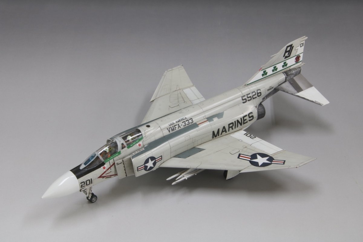 Fine Molds 72843 US MARINE F-4J Jet Fighter MARINES 1/72  – image 3
