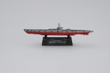 Hobby Boss 87006 DKM U-boat Type IXB 1/700 – image 2