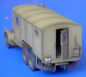 Attack 72817 TATRA T-111-8000 Kundediensttruppwagen 1/72 – zdjęcie 2