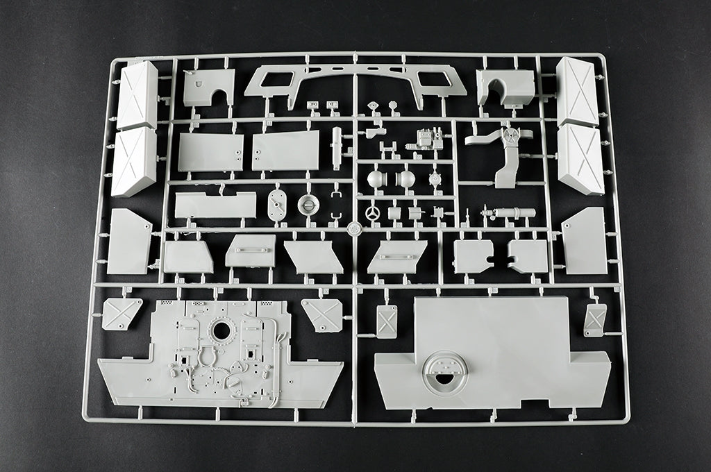 Trumpeter 00948 Char lourd allemand Tiger II - Tourelle Porsche, première production, échelle 1/16 – image 36