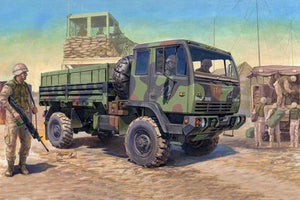 Trumpeter 01004 M1078 Véhicule tactique léger-moyen (LMTV) Camion cargo standard (1/35)