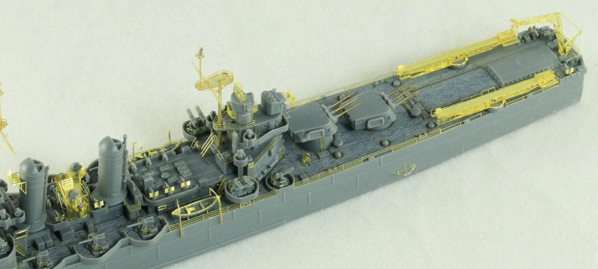 Vee Hobby E57018 USS Honolulu CL-48 1944 - Deluxe Edition 1/700 – image 6